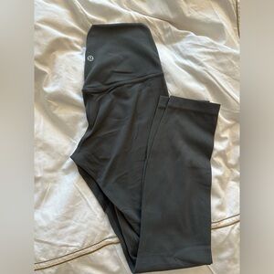Lululemon Align high rise leggings 28” in graphite gray size 4